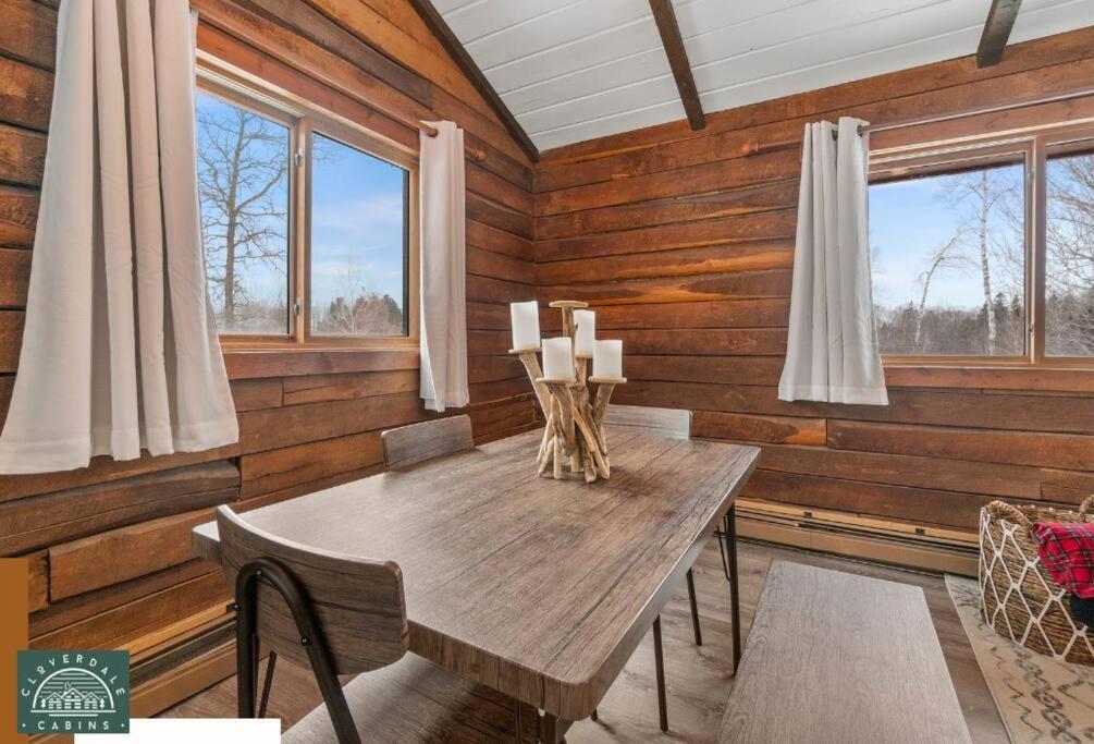 Cozy Cabin With Hottub At Cloverdale Cabins Hinckley Eksteriør bilde