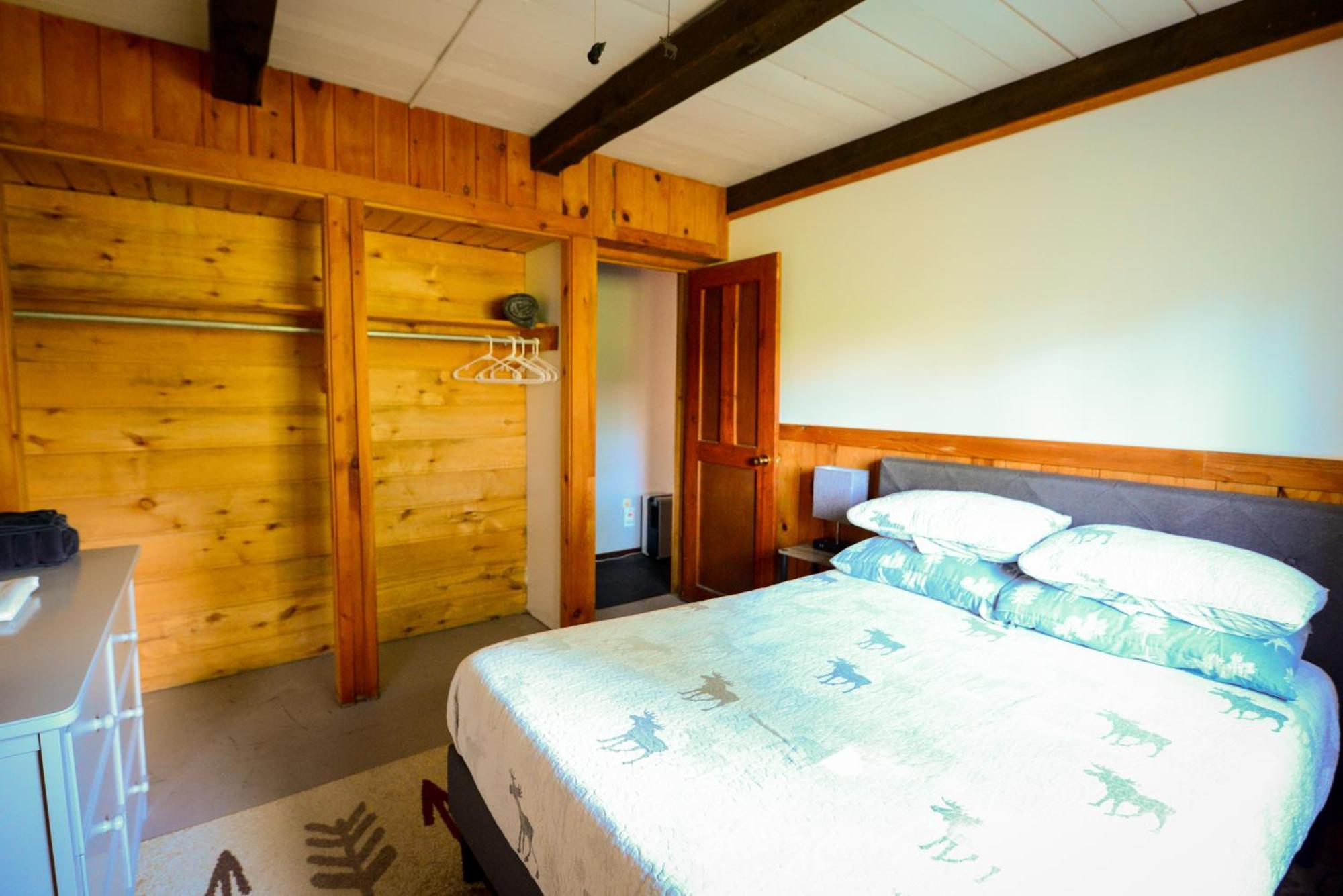 Cozy Cabin With Hottub At Cloverdale Cabins Hinckley Eksteriør bilde